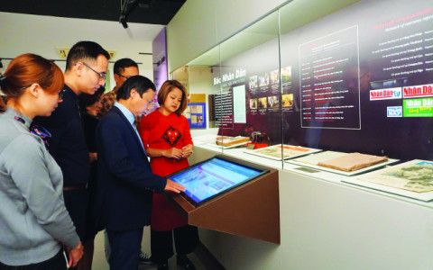 90 năm báo Đảng & tờ báo 70 tuổi Đảng